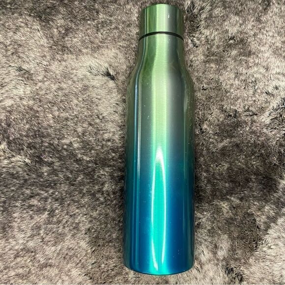 Stainless Steel Water Bottle - Double Walled - Picture 2 of 3